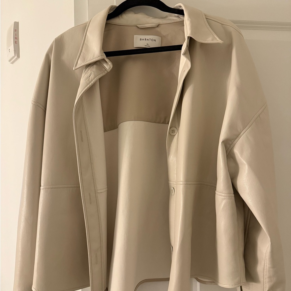 Aritzia-Babaton cream shirt jacket